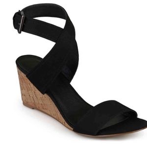 Journey Collection Kaylee Wedge Sandal - Black